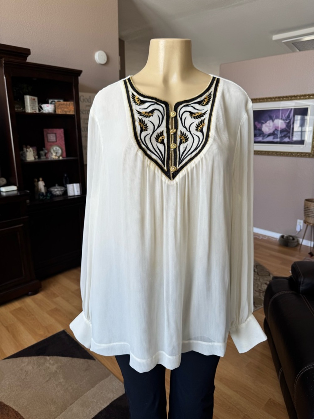 Bob Mackie ivory sheer long sleeve blouse  w/lining & embroidery-size 1X